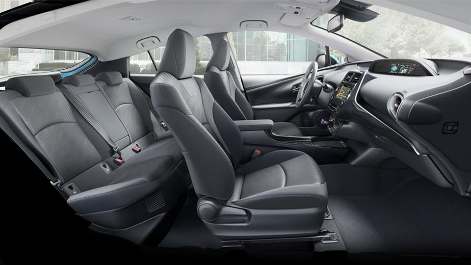 تویوتا پریوس پلاگین هیبریدی